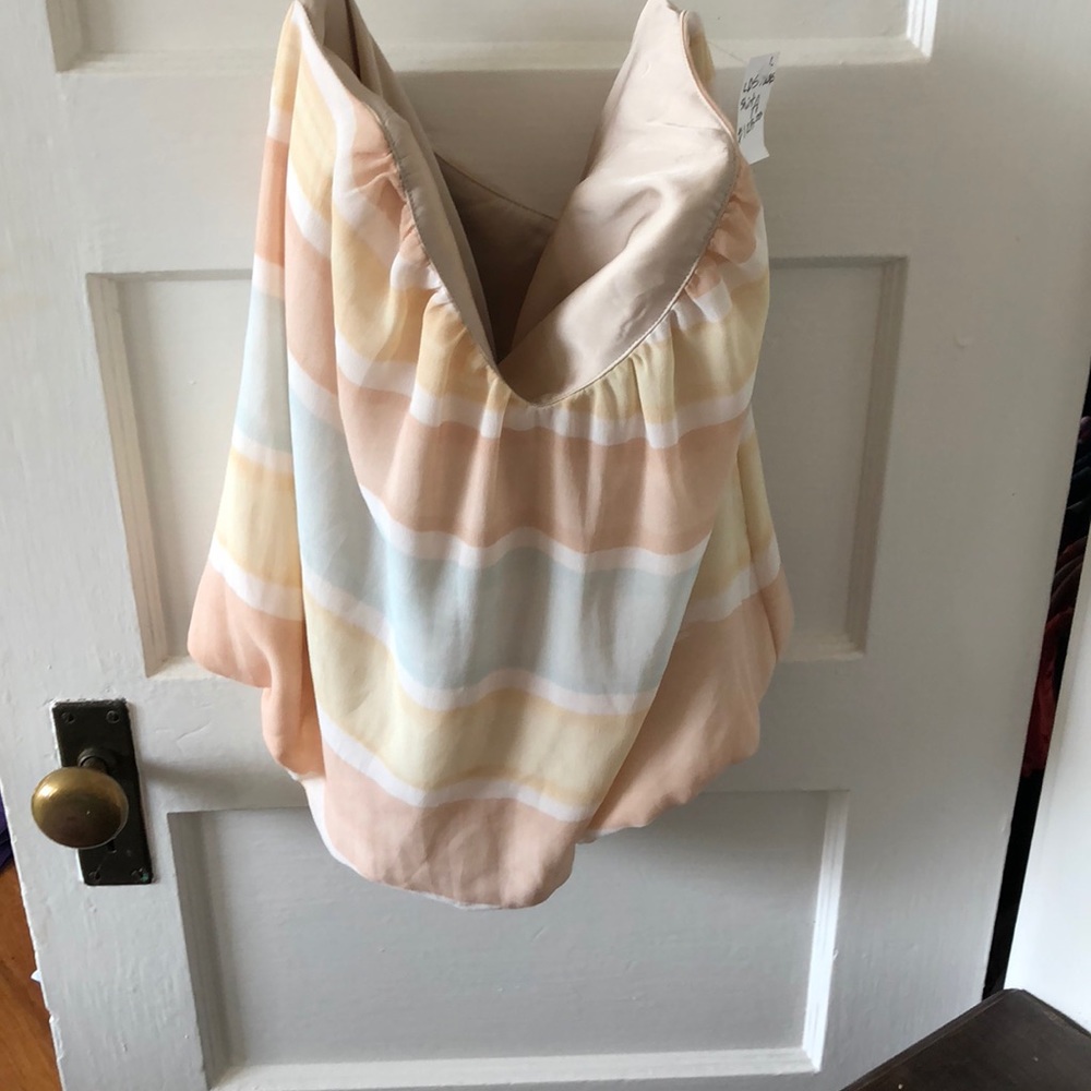 Paper Crown Pastel sleeveless blouse